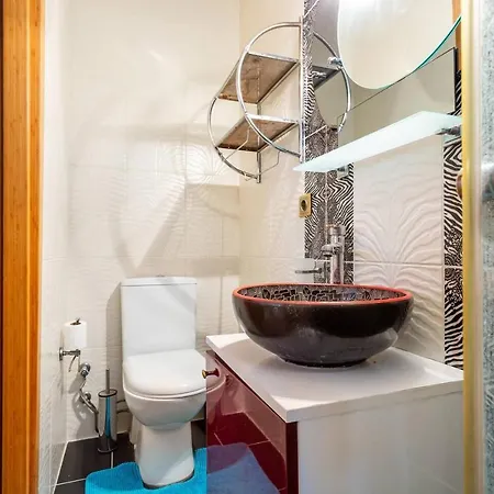 Prime Spot: Massive Apartment