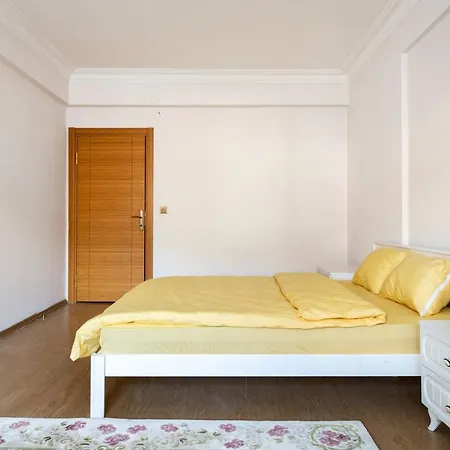 Apartment Prime Spot: Massive